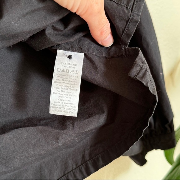 Everlane Organic Cotton Prep Shirt Black GUC 2 - Picture 9 of 10